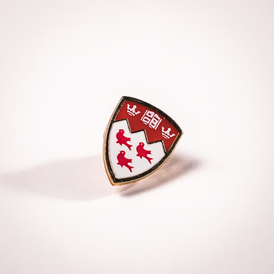 Signature crest shape McGill University lapel pin